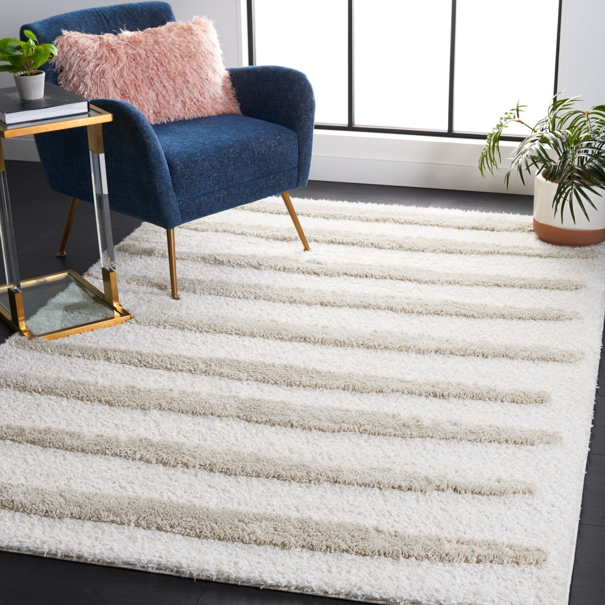 SAFAVIEH Hi-Lo Shag Marisa Modern Stripe 1.6-inch Thick Rug