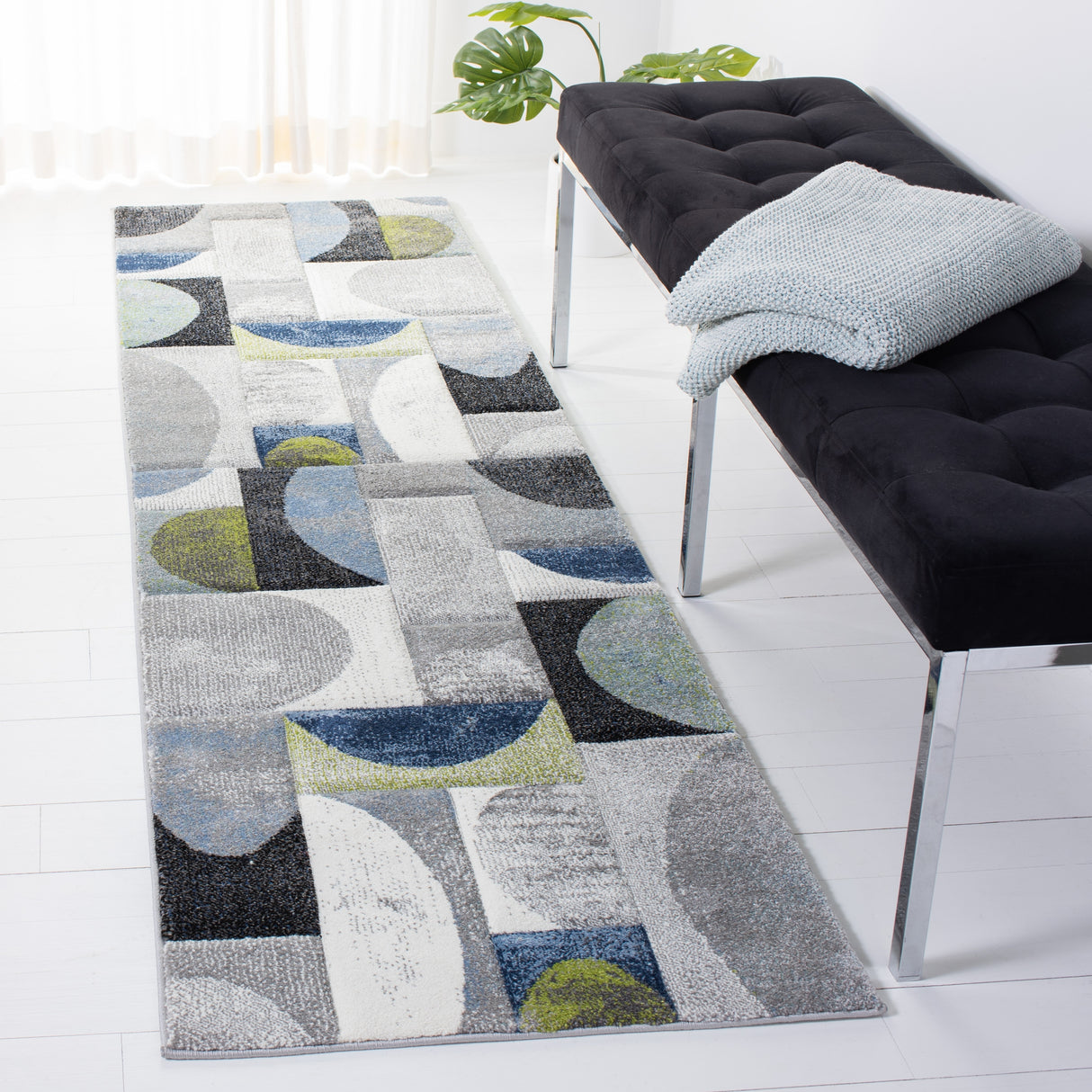 SAFAVIEH Hollywood Alide Mid-Century Modern Abstract Rug