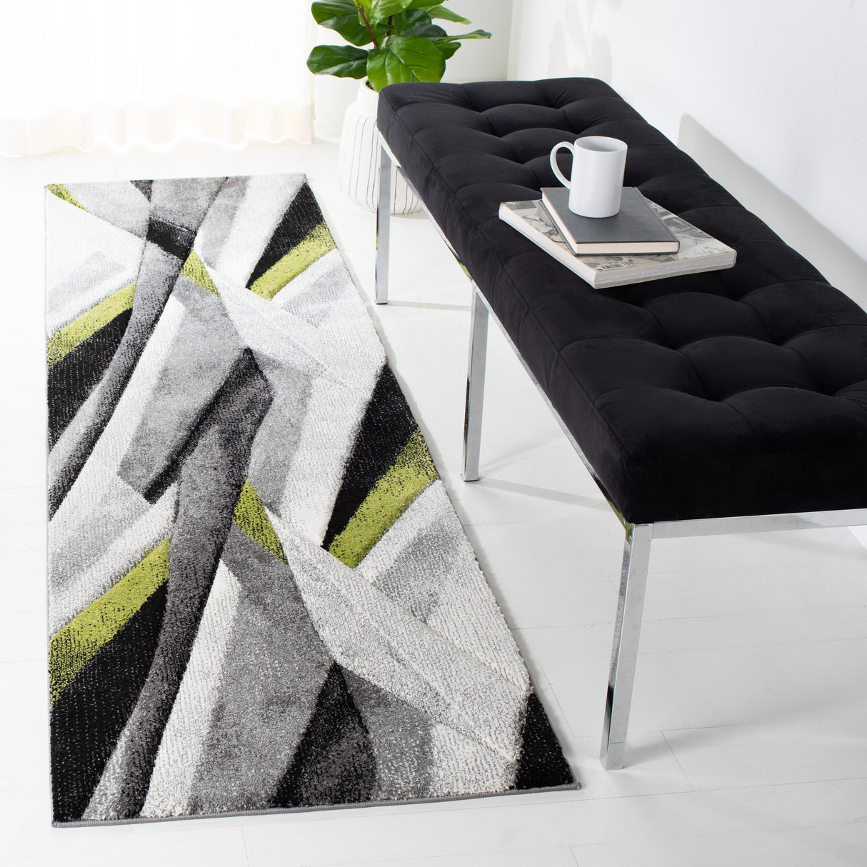 SAFAVIEH Hollywood Takae Mid-Century Modern Abstract Rug