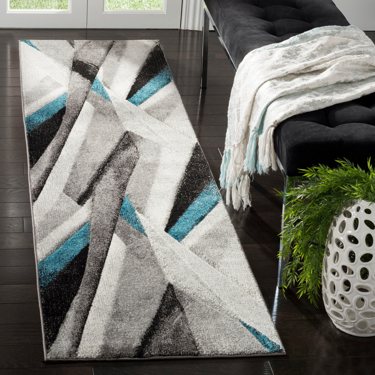 SAFAVIEH Hollywood Takae Mid-Century Modern Abstract Rug