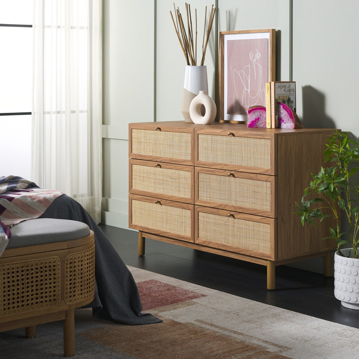 SAFAVIEH Home Aino 6 Drawer Dresser.