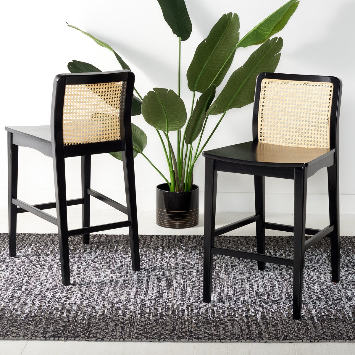 SAFAVIEH Home Benicio 25-inch Rattan Counter Stool [SET of 2] - 19Wx22Dx38H