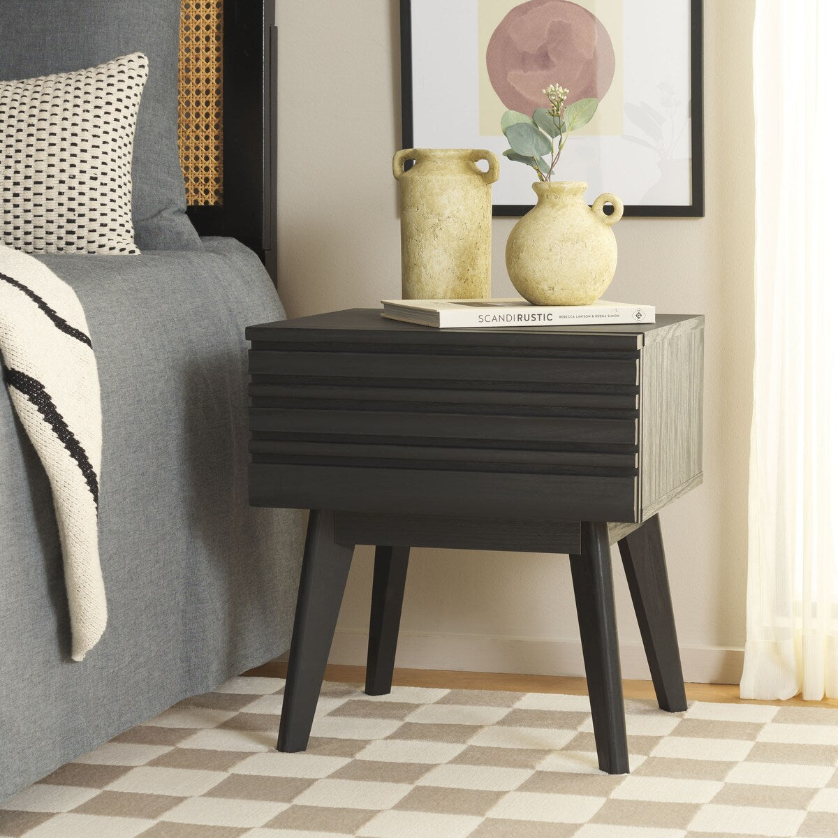 SAFAVIEH Home Esma 1 Drawer Nightstand.