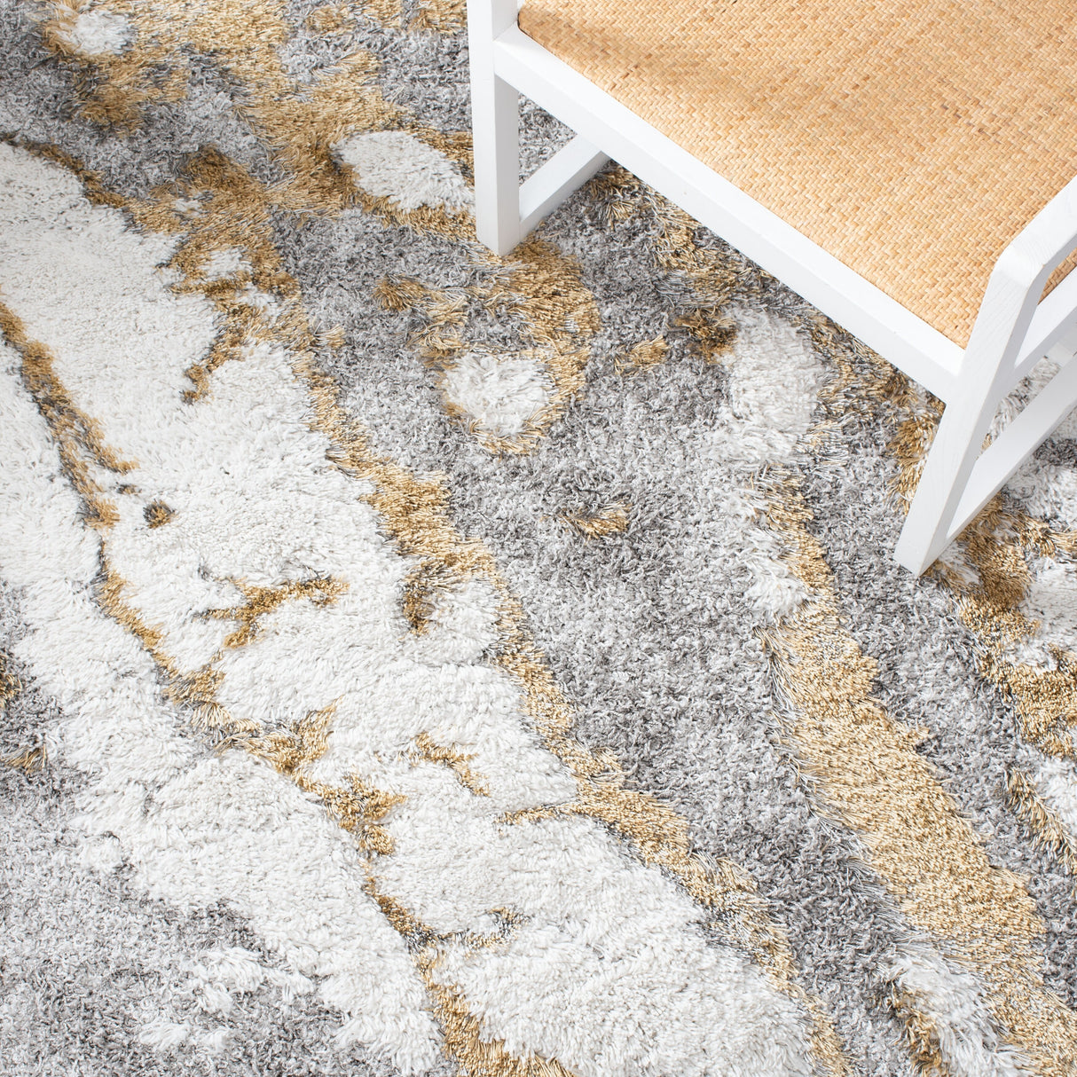 SAFAVIEH Horizon Shag Remona 2.6-inch Thick Rug