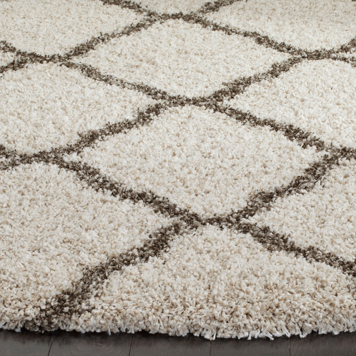 SAFAVIEH Hudson Shag Athena Trellis 2-inch Thick Rug