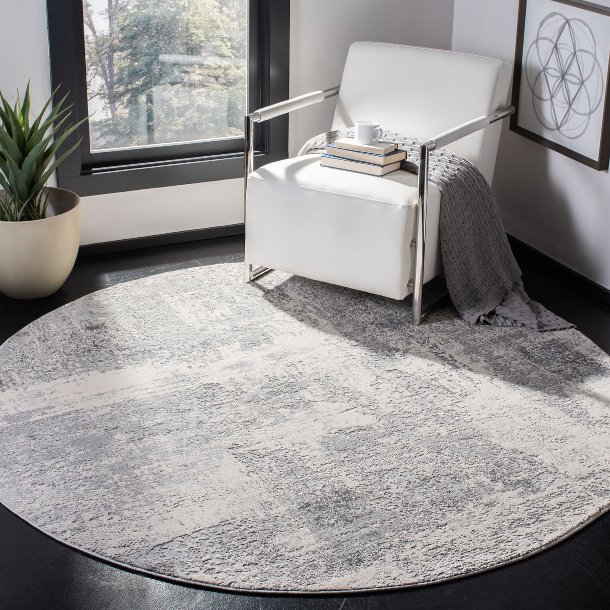 SAFAVIEH Invista Lorie Contemporary Rug