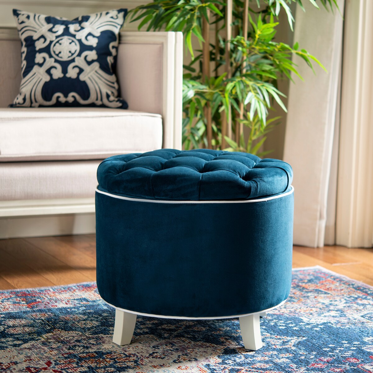 SAFAVIEH Ivette Grey Storage Ottoman