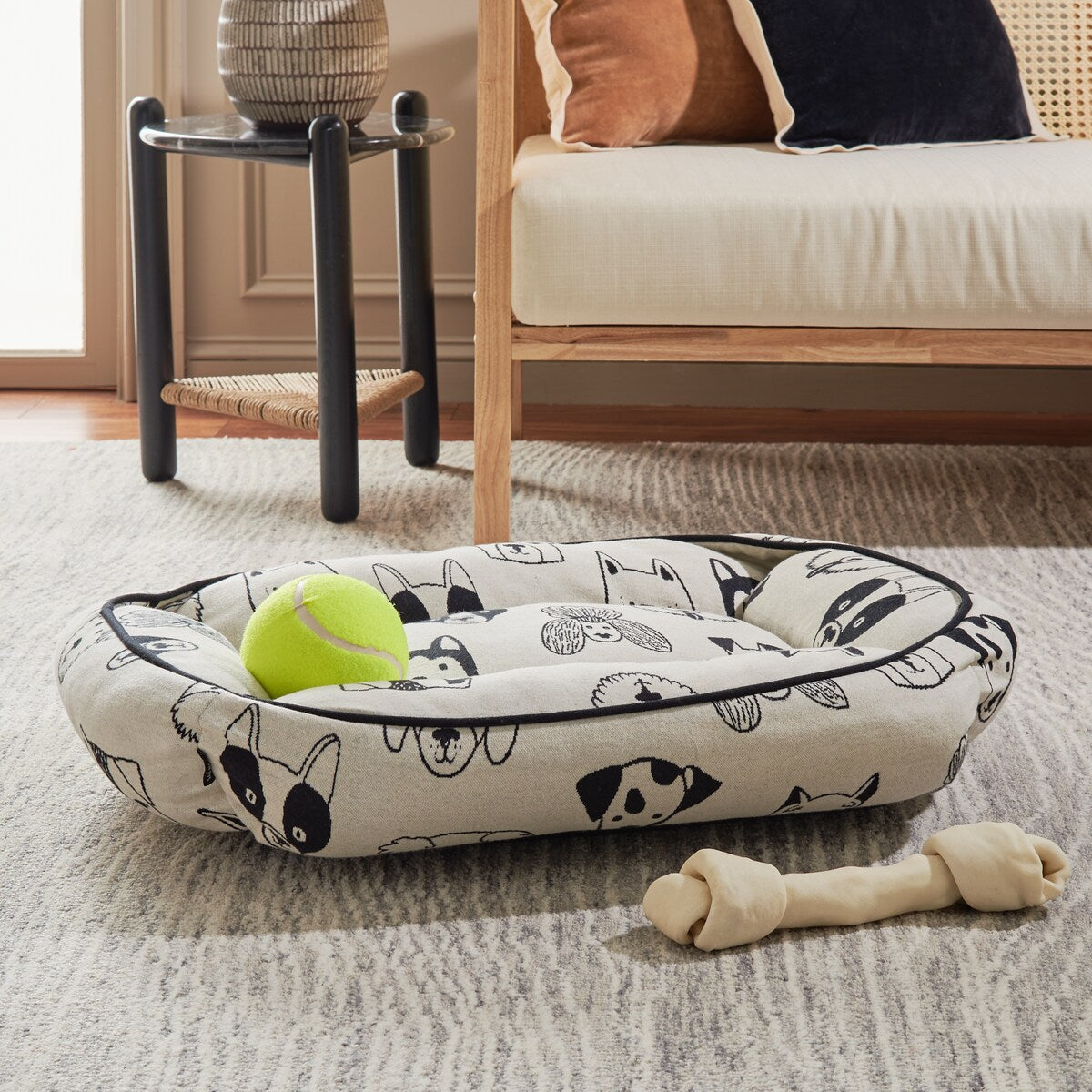 SAFAVIEH Izabelle Dog Bed