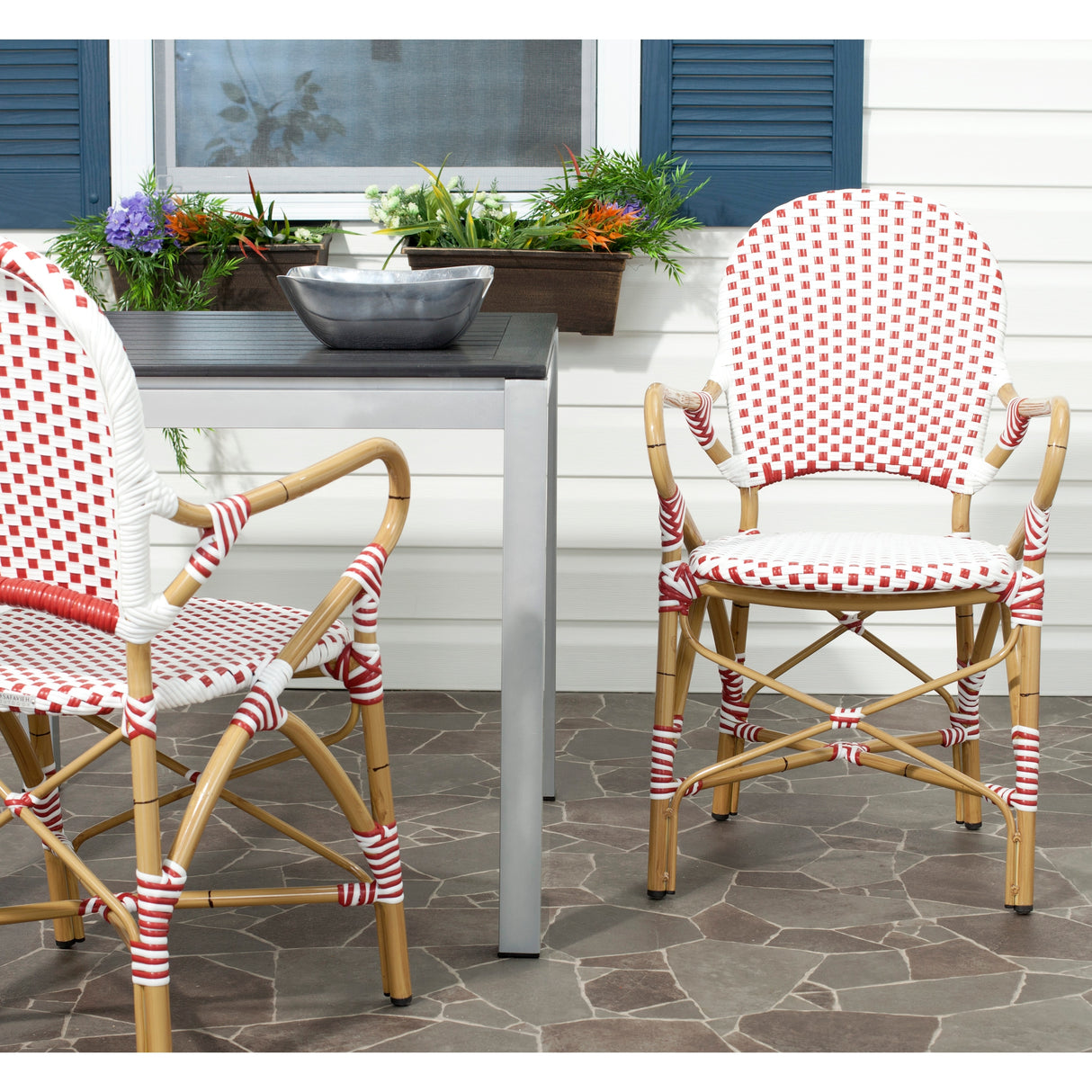 SAFAVIEH Jonell Indoor/Outdoor Arm Chair (Set of 2) - 21Wx22Dx35H