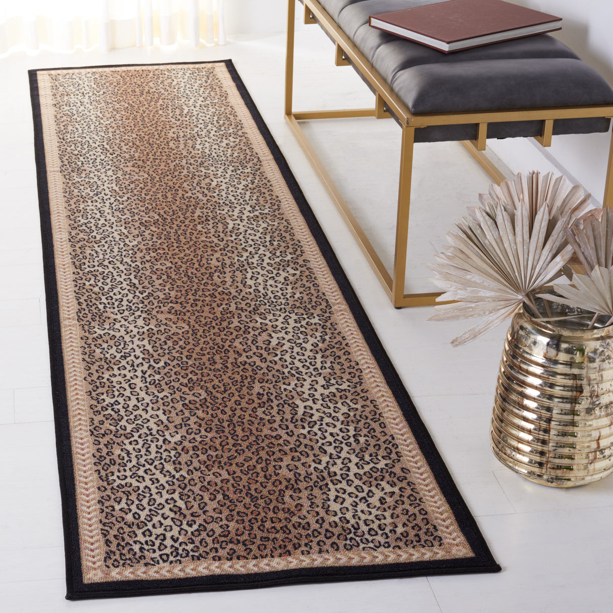 SAFAVIEH Journey Machine Washable Slip Resistant Katrina Leopard Rug