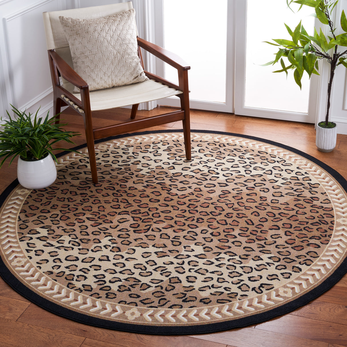 SAFAVIEH Journey Machine Washable Slip Resistant Katrina Leopard Rug