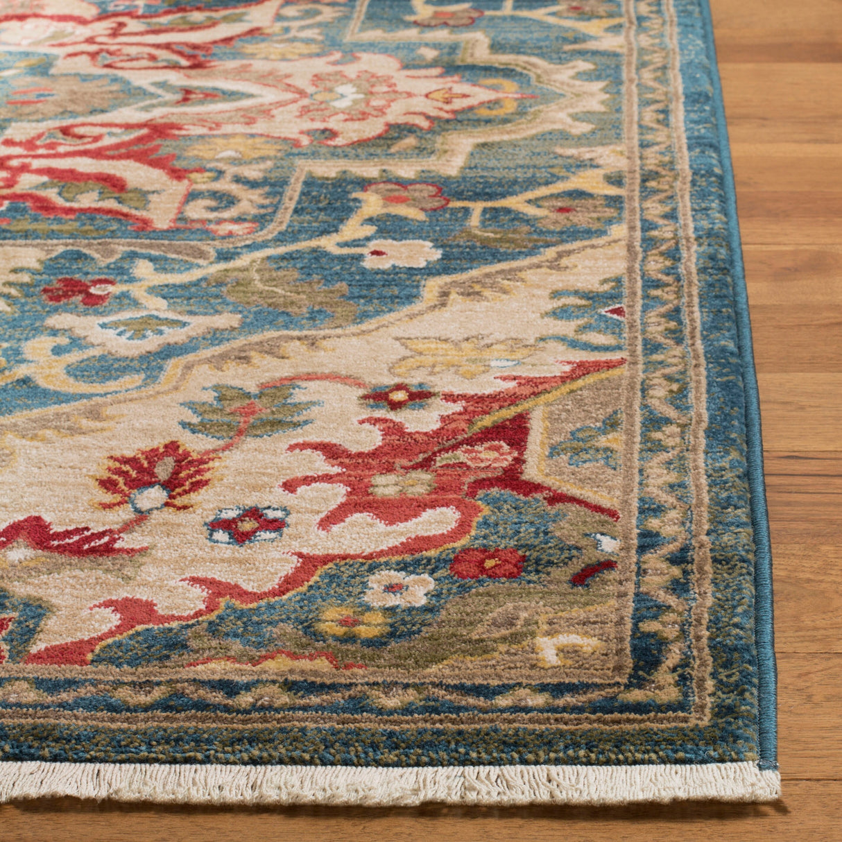 SAFAVIEH Kashan Cherrie Oriental Rug with Fringe