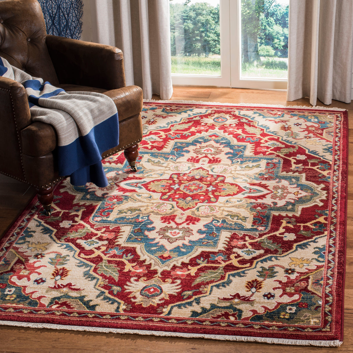 SAFAVIEH Kashan Cherrie Oriental Rug with Fringe