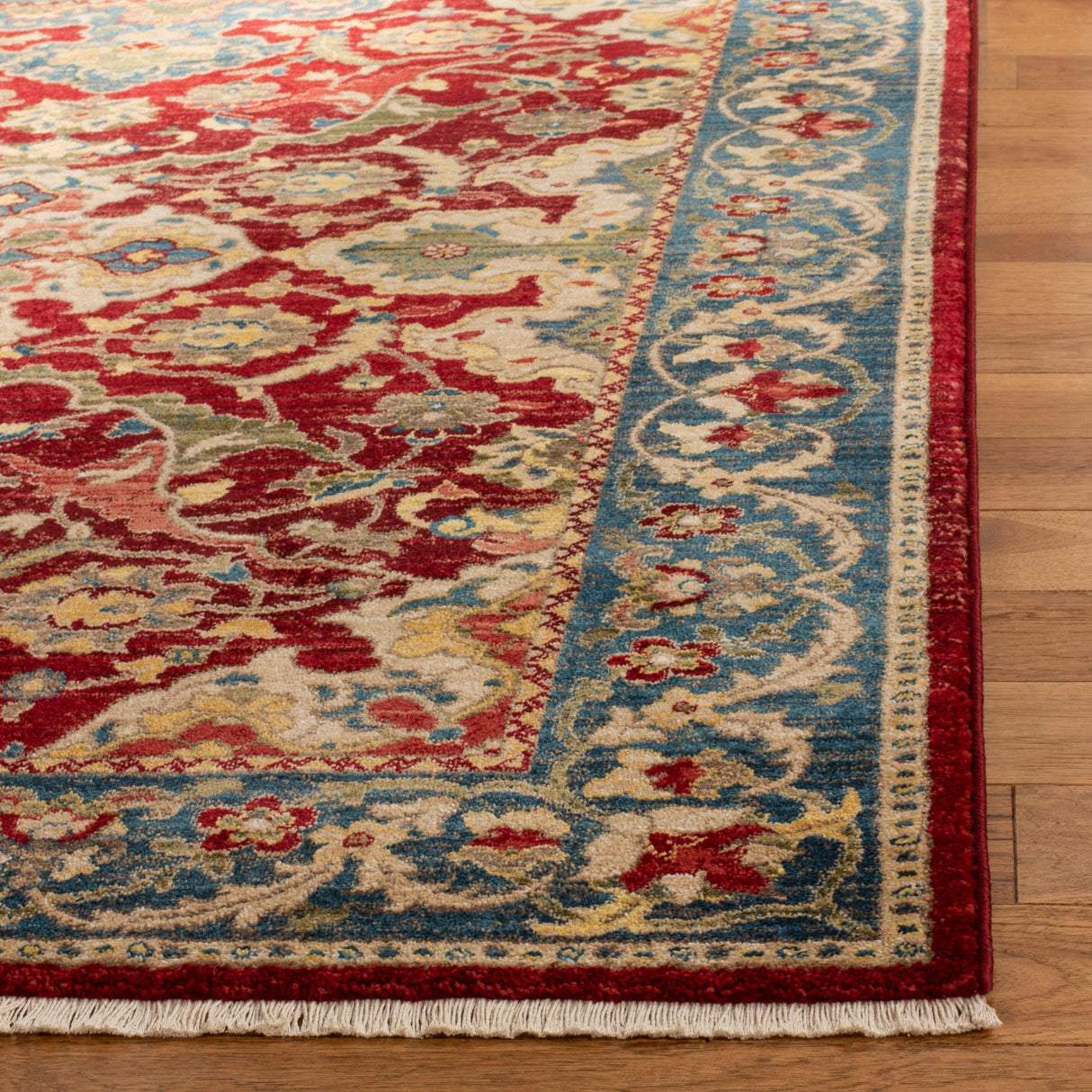 SAFAVIEH Kashan Glinda Oriental Rug