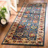 SAFAVIEH Kashan Laureen Oriental Rug with Fringe