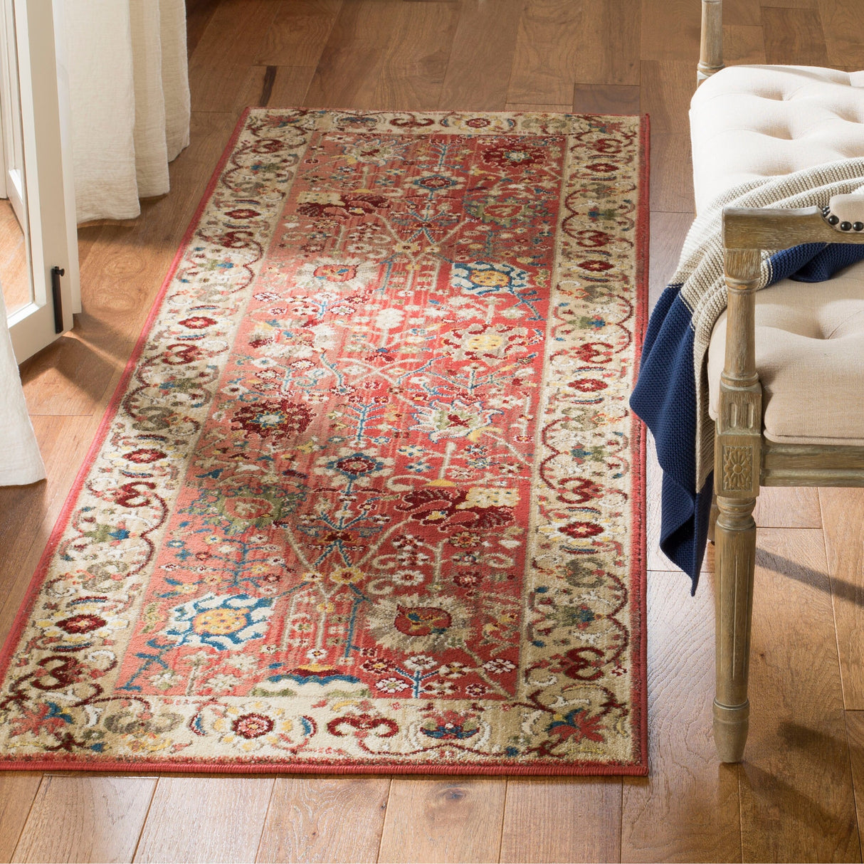 SAFAVIEH Kashan Laureen Oriental Rug with Fringe