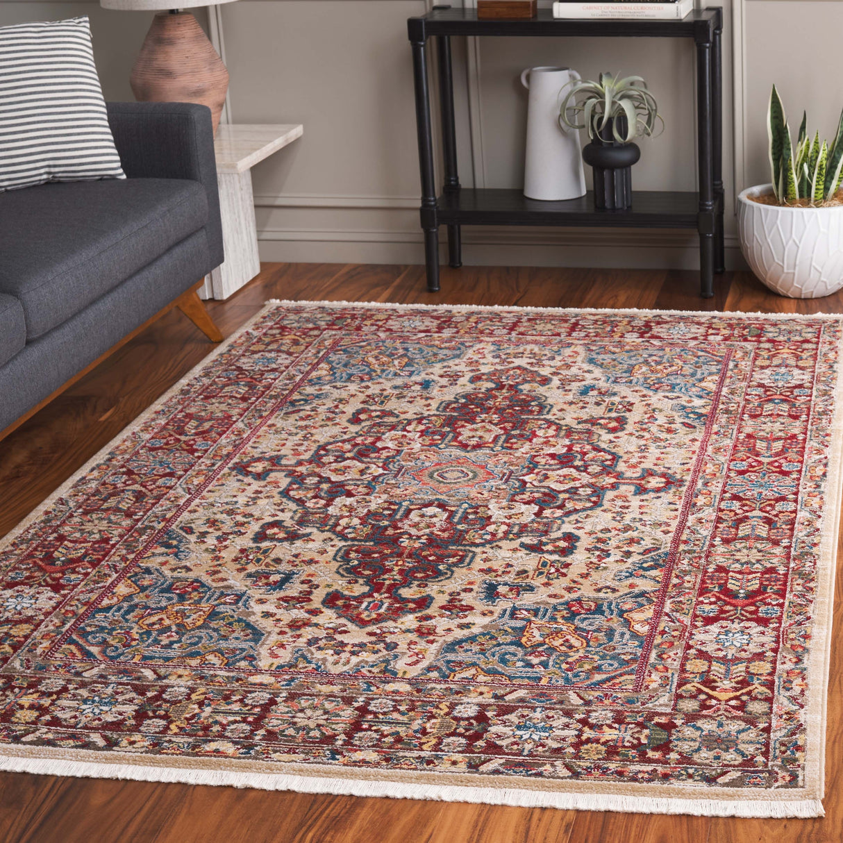 SAFAVIEH Kashan Marybeth Oriental Rug with Fringe