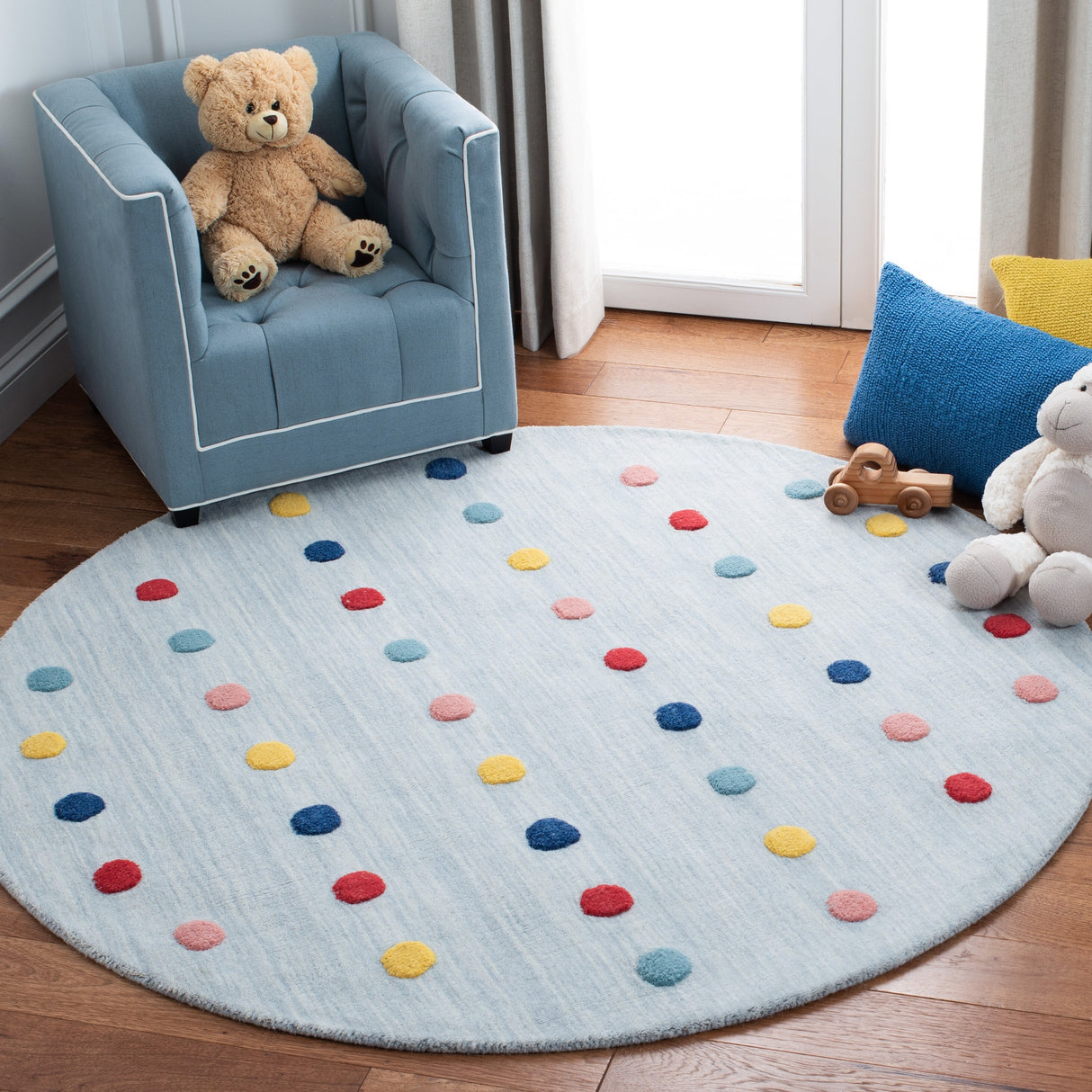 SAFAVIEH Kids Karan Polka Dot Wool Rug