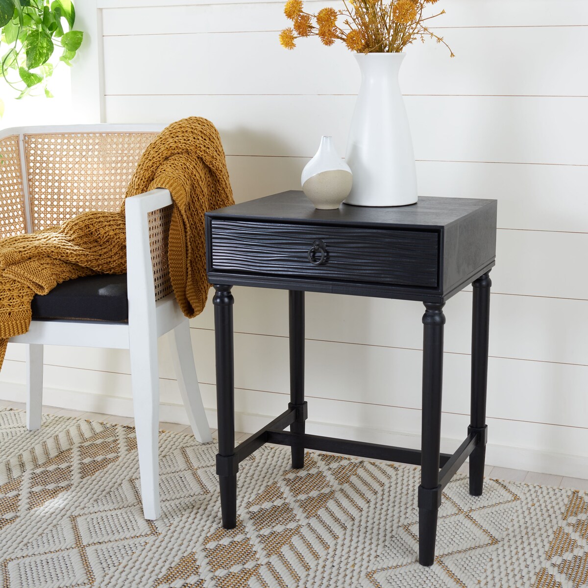 SAFAVIEH Kizzie 1-Drawer Accent Table - 19" W x 15.8" L x 26" H - 19Wx16Dx26H