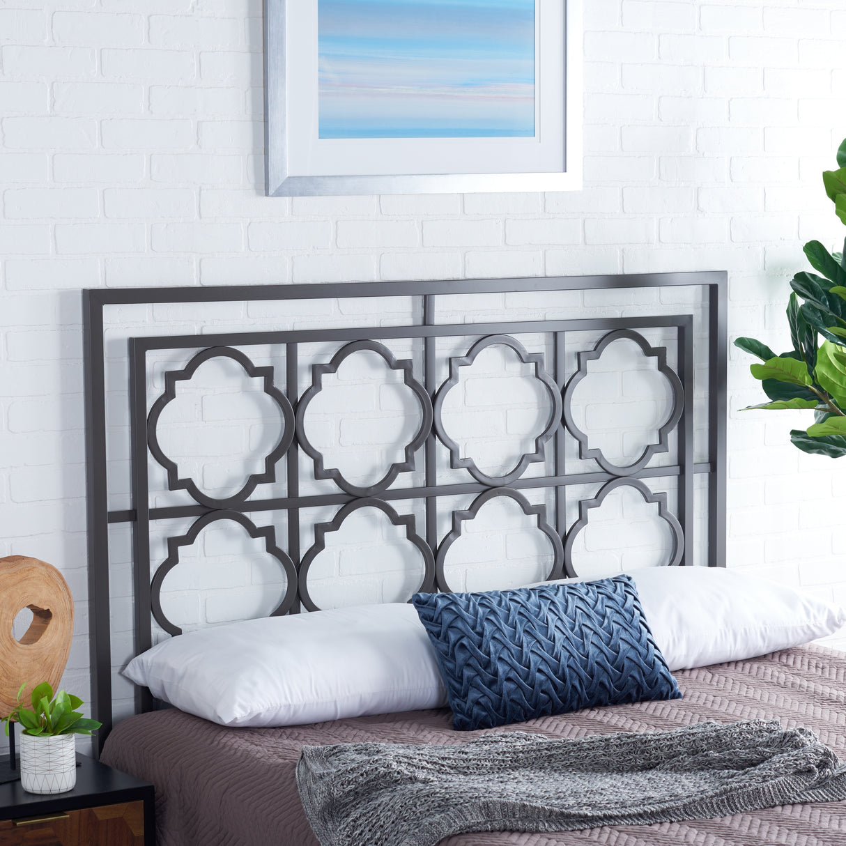 SAFAVIEH Laraine Metal Headboard