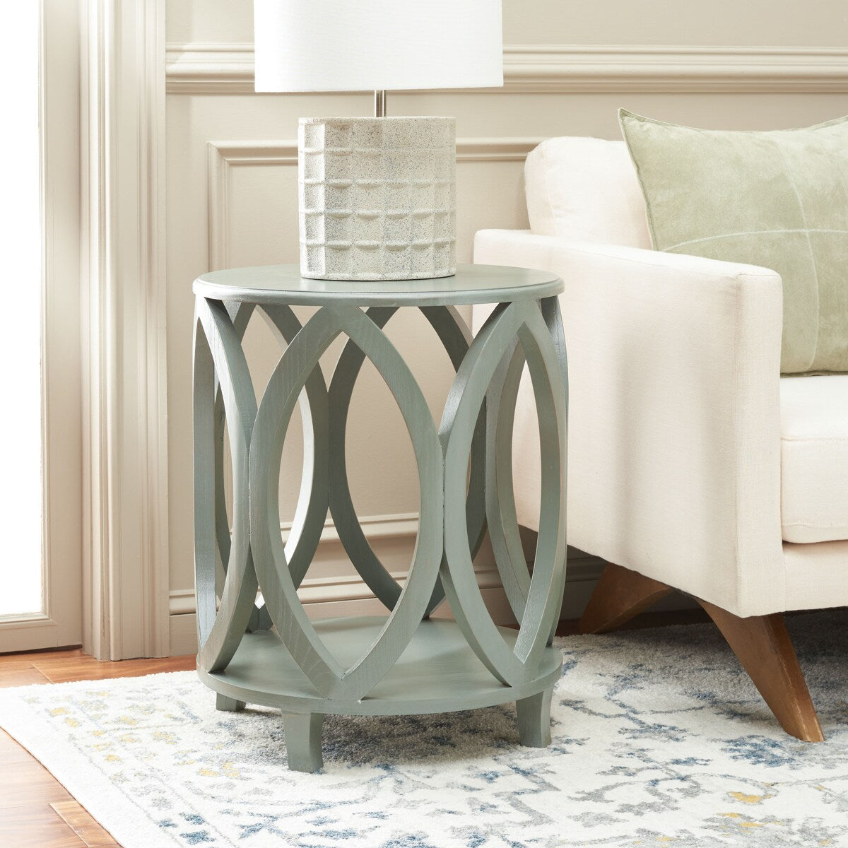 SAFAVIEH Leatha Accent Table - 20Wx20Dx25H