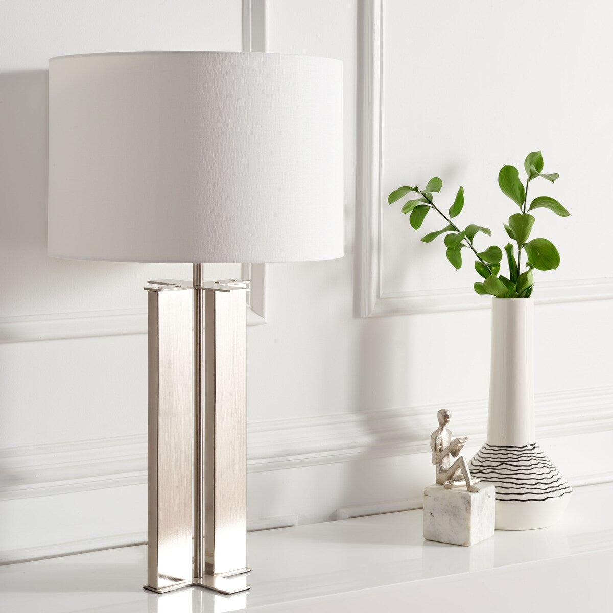 SAFAVIEH Lighting Appoline 28" Table Lamp - 15" W x 15" D x 28" H - 15Wx15Dx28H