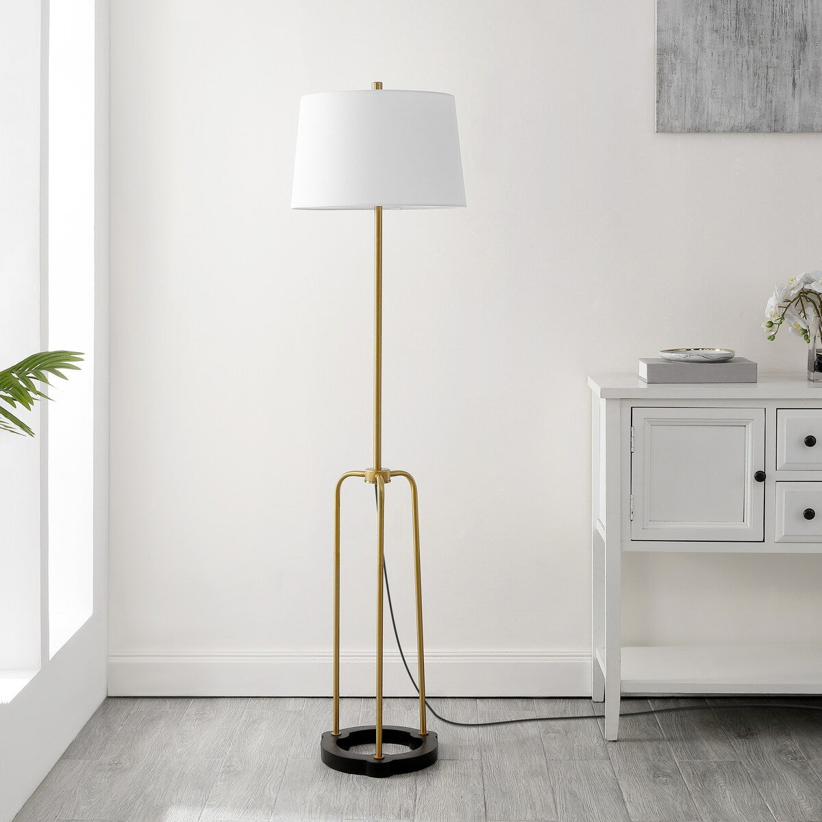 SAFAVIEH Lighting Felice 62-inch Floor Lamp - 16 In. W x 16 In. D x 62 In. H - Brass/Black - 16Wx16Dx62H