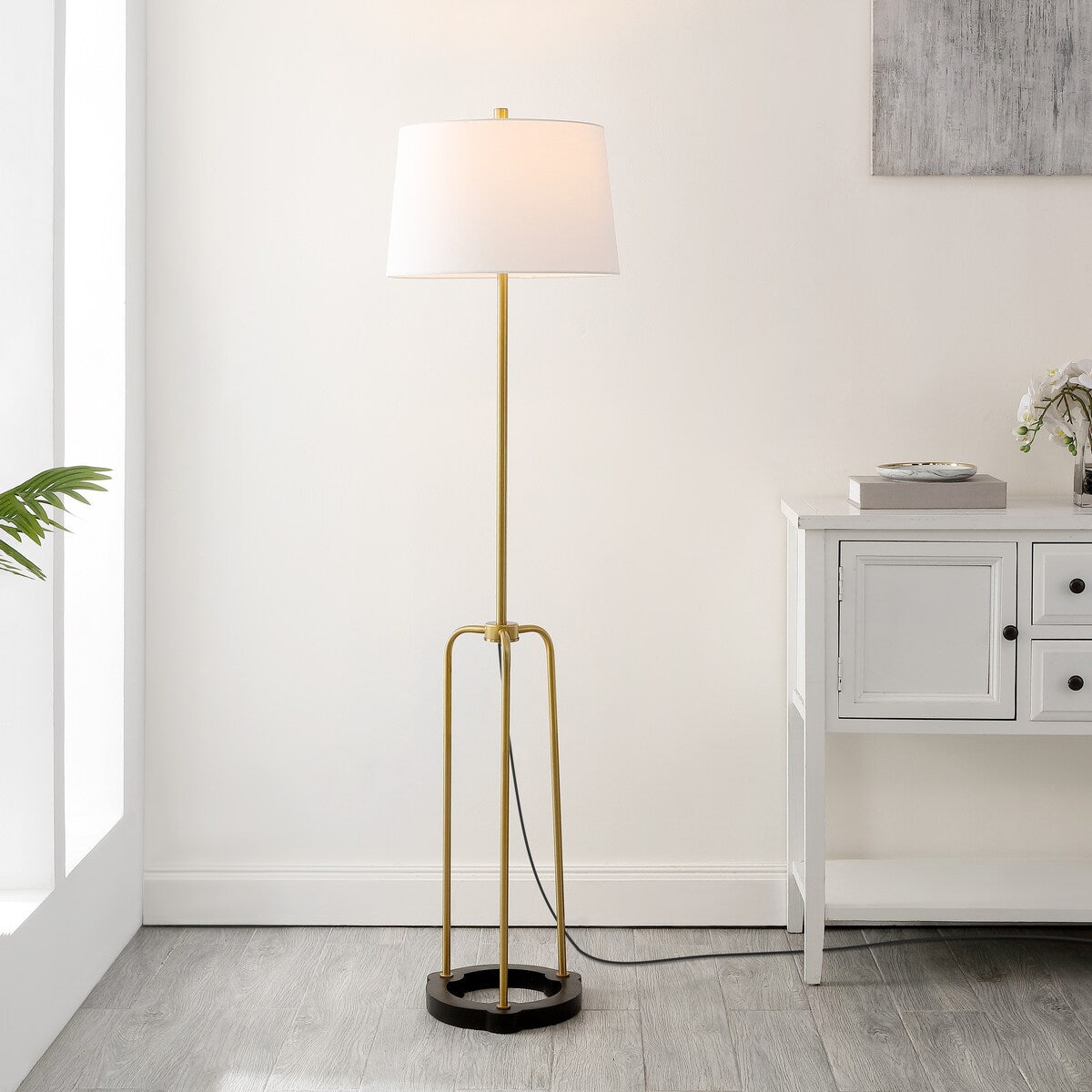 SAFAVIEH Lighting Felice 62-inch Floor Lamp - 16 In. W x 16 In. D x 62 In. H - Brass/Black - 16Wx16Dx62H