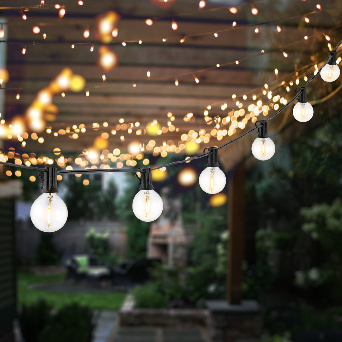 SAFAVIEH Lighting Jillette 25 Ft LED Outdoor String Lights - Black - 300Wx2Dx3H