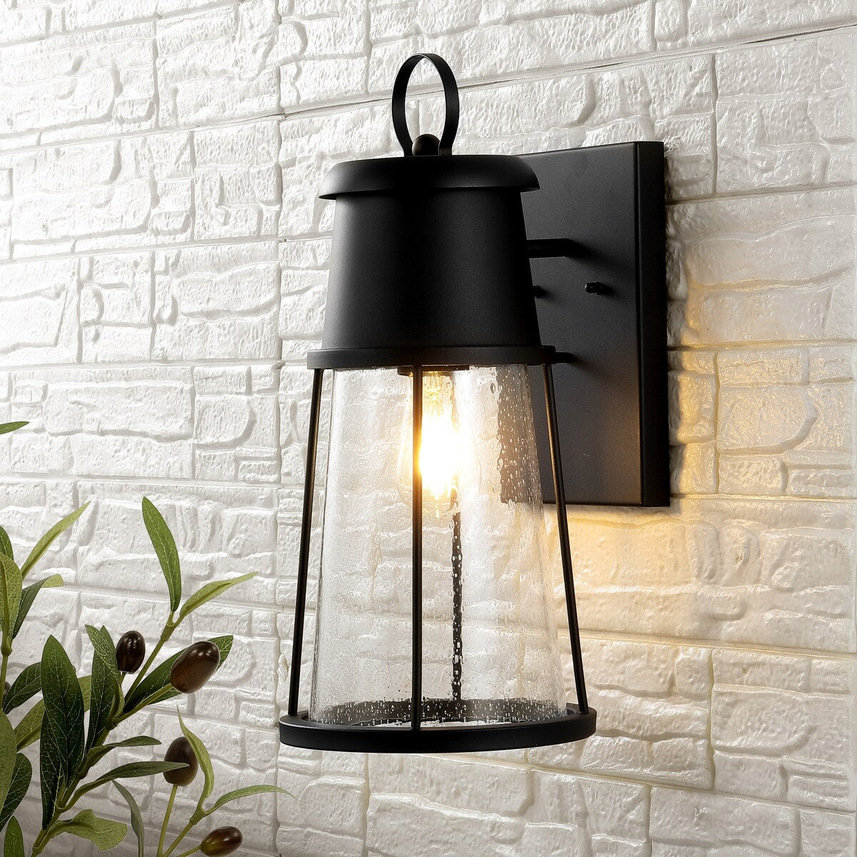 SAFAVIEH Lighting Pooja Outdoor Wall Sconce/Black - 8" W x 10" D x 18" H - 8Wx10Dx18H