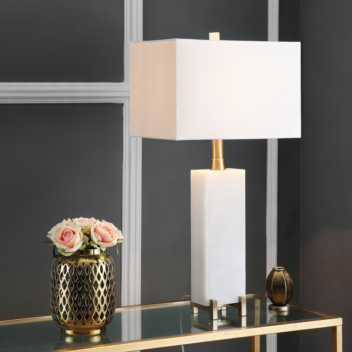 SAFAVIEH Lighting Seong 30-inch Alabaster LED Table Lamp - 15"x8"x30" - 15Wx8Dx30H