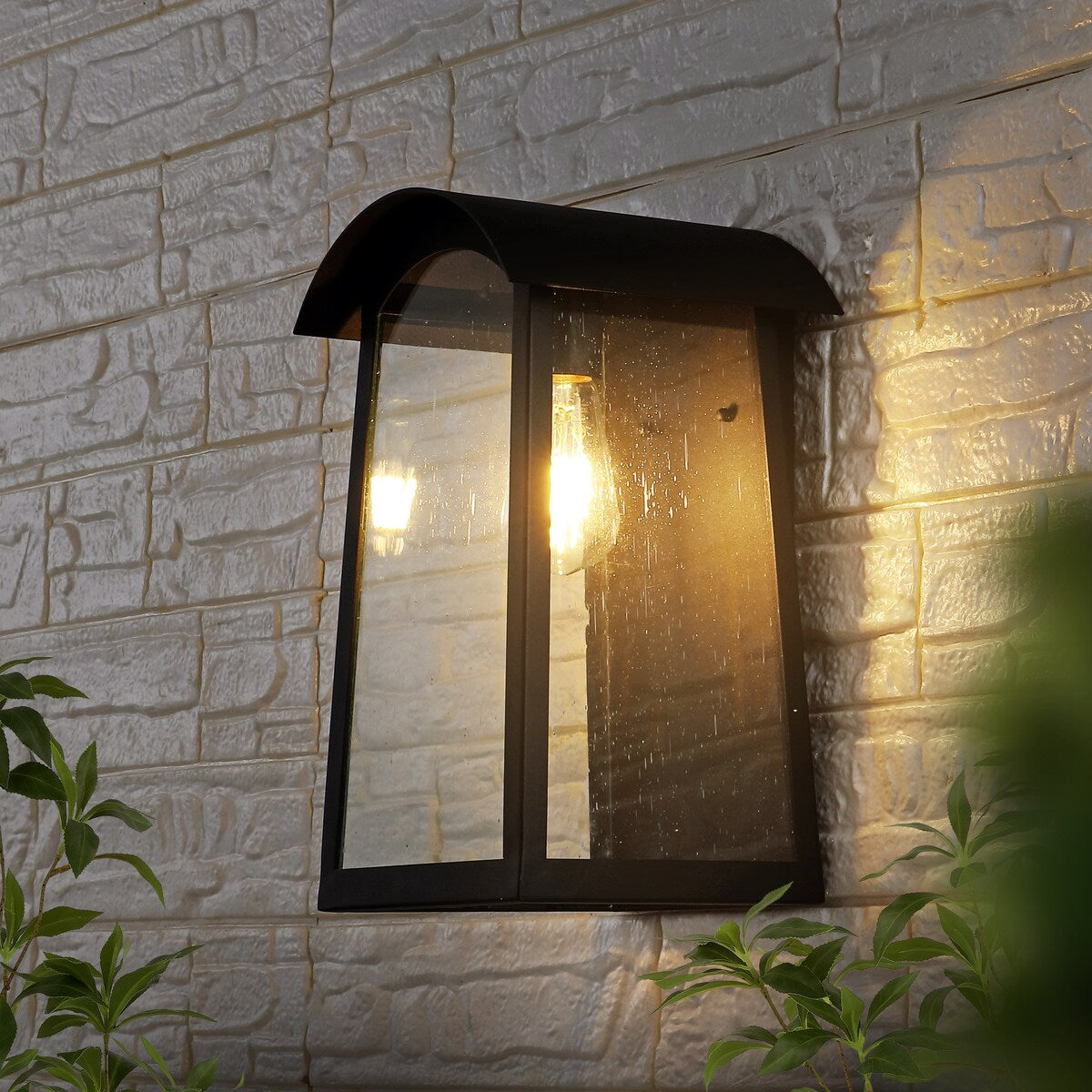 SAFAVIEH Lighting Sevastia Outdoor Wall Sconce - 8" W x 8" D x 14" H - 8Wx8Dx14H