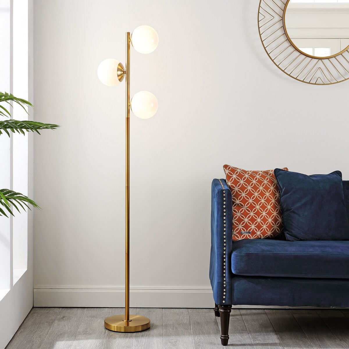 SAFAVIEH Lighting Stephania 63-inch Floor Lamp - 10" W x 10" D x 63" H - Brass Gold - 10Wx10Dx63H