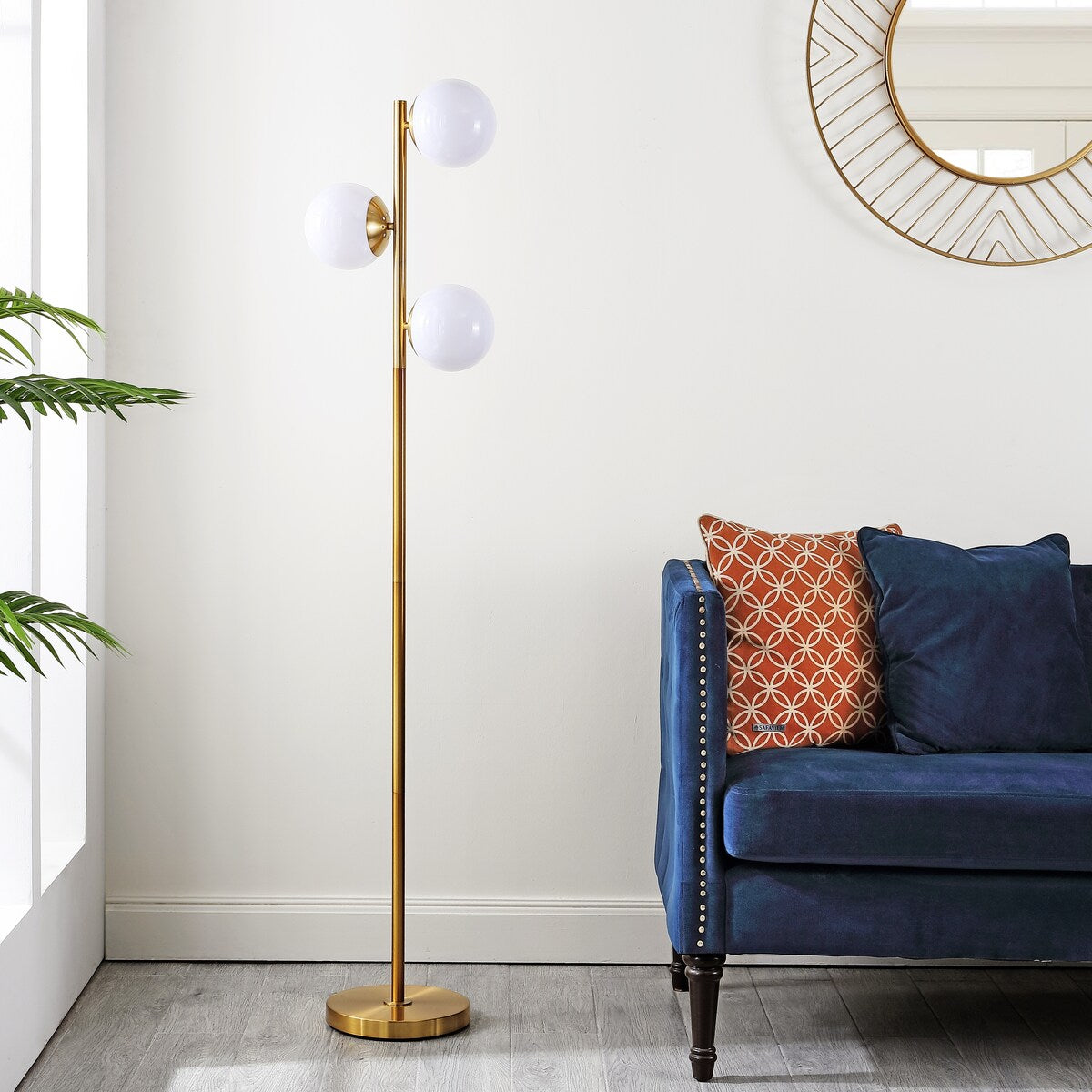 SAFAVIEH Lighting Stephania 63-inch Floor Lamp - 10" W x 10" D x 63" H - Brass Gold - 10Wx10Dx63H