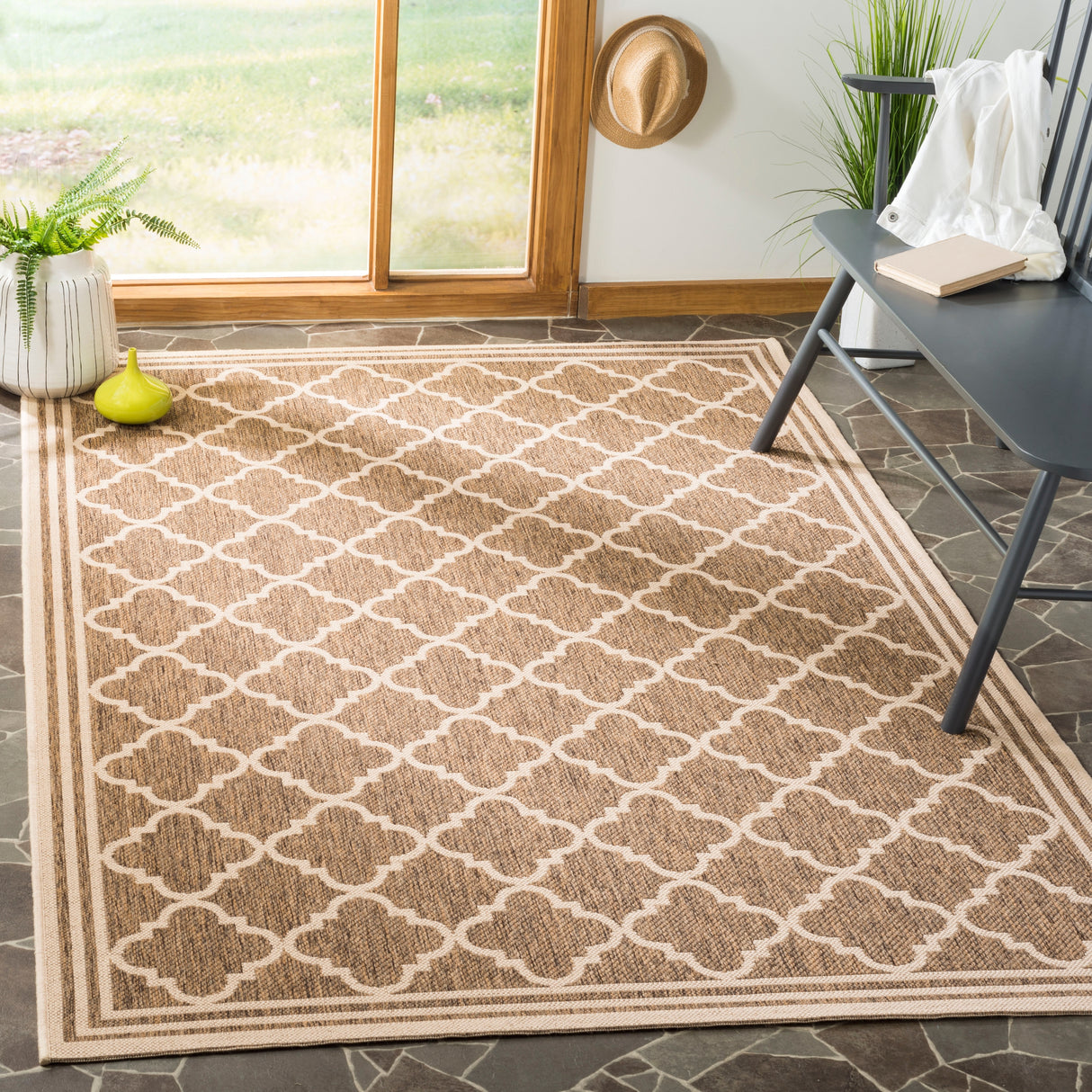 SAFAVIEH Linden Carolynn Indoor/ Outdoor Patio Backyard Rug