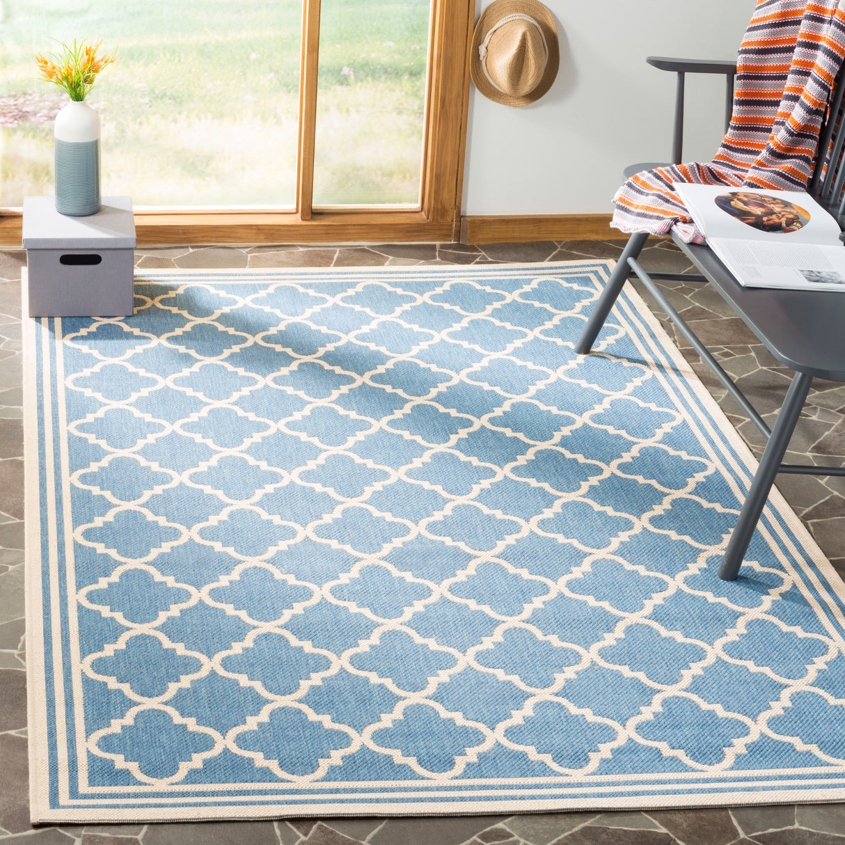 SAFAVIEH Linden Carolynn Indoor/ Outdoor Patio Backyard Rug