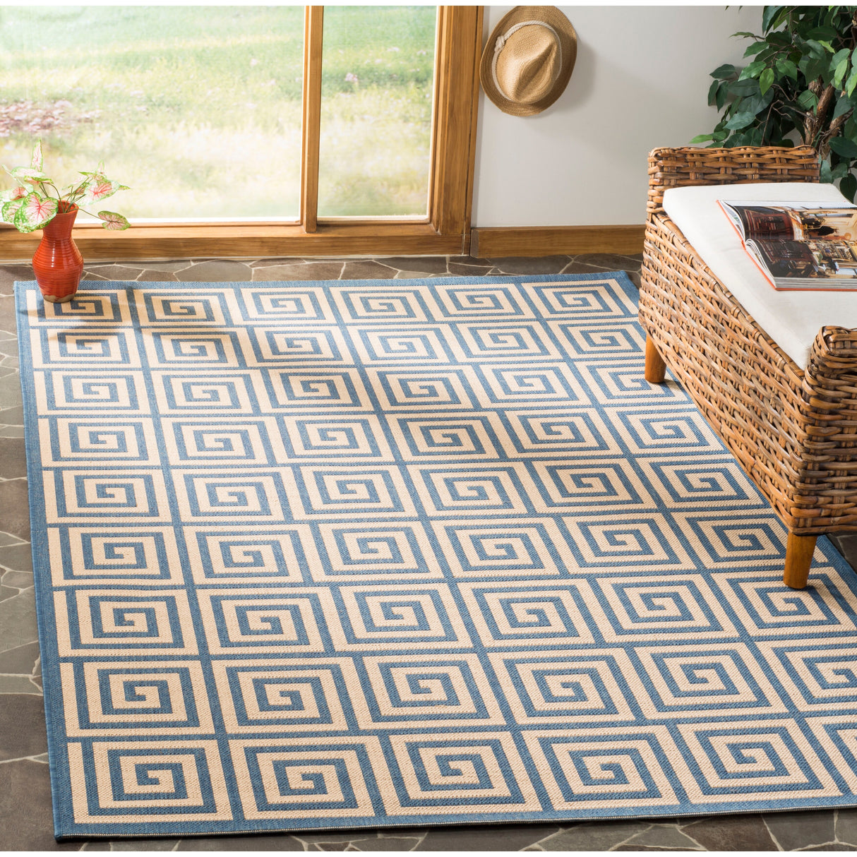 SAFAVIEH Linden Cathy Indoor/ Outdoor Waterproof Patio Backyard Rug