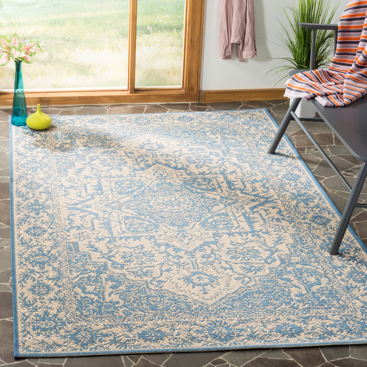 SAFAVIEH Linden Karol Indoor/ Outdoor Waterproof Patio Backyard Rug