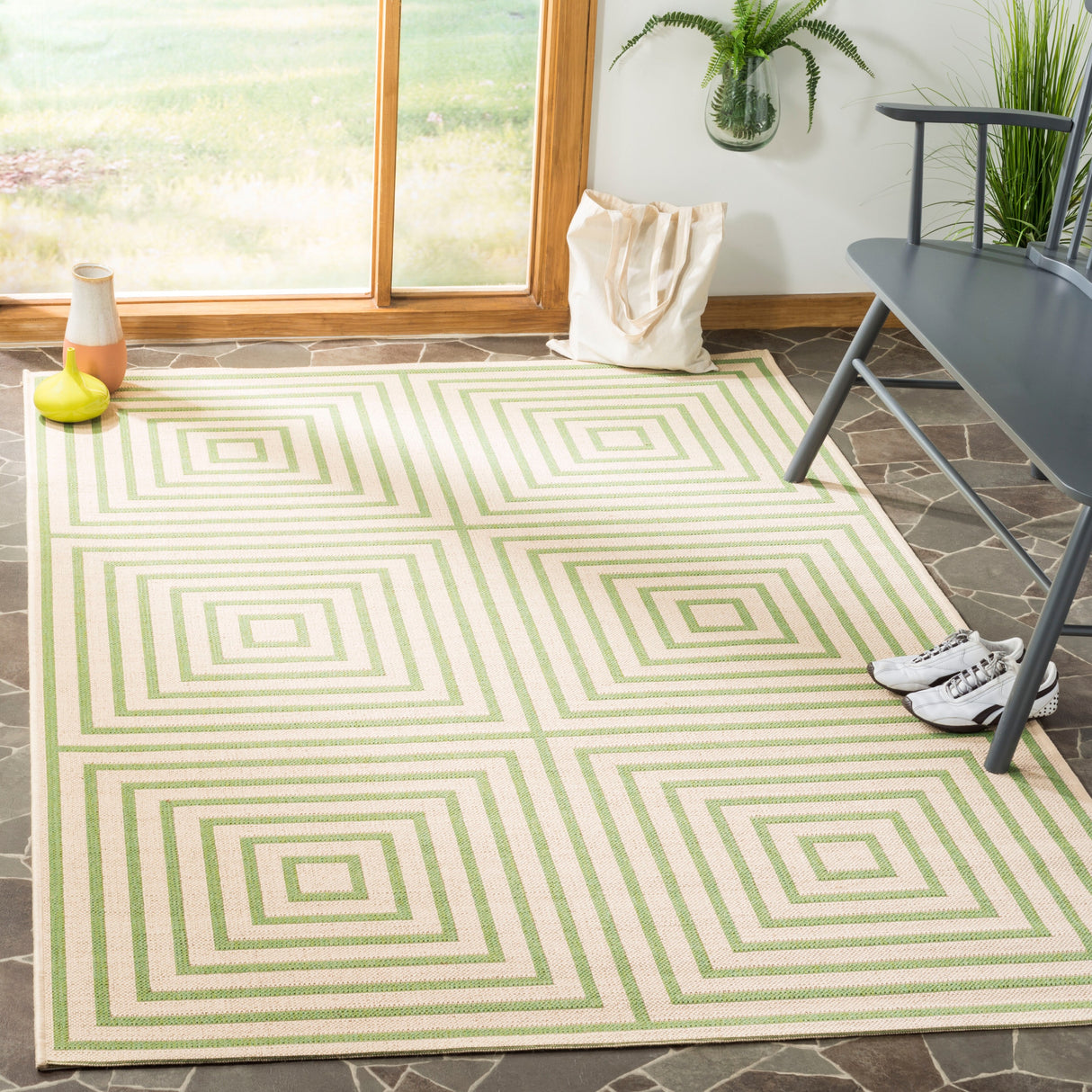 SAFAVIEH Linden Loris Indoor/ Outdoor Waterproof Patio Backyard Rug