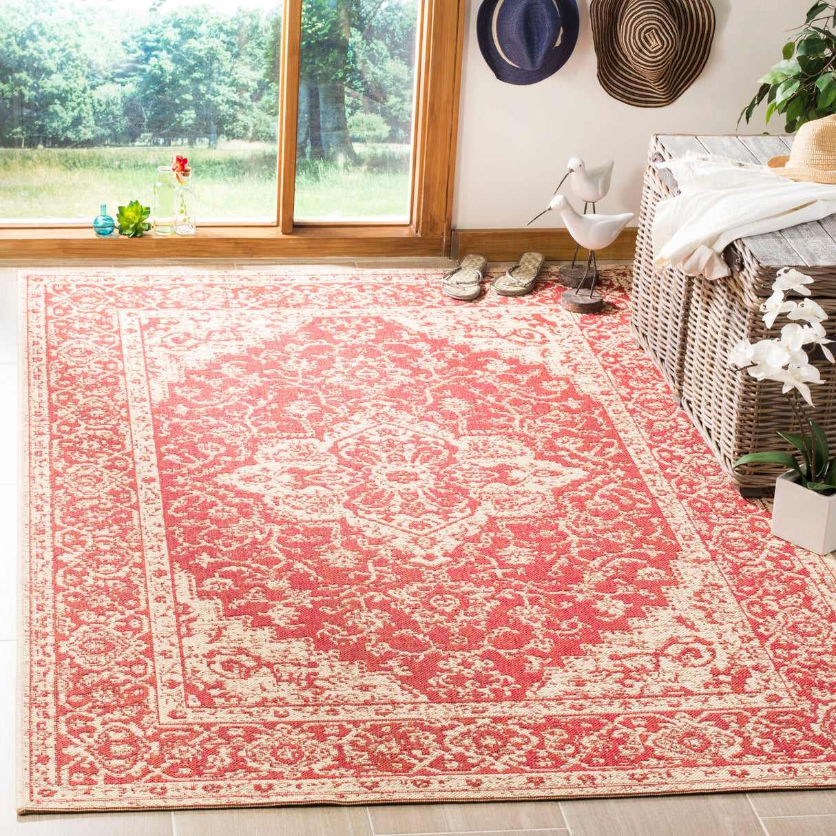 SAFAVIEH Linden Louann Indoor/ Outdoor Waterproof Patio Backyard Rug