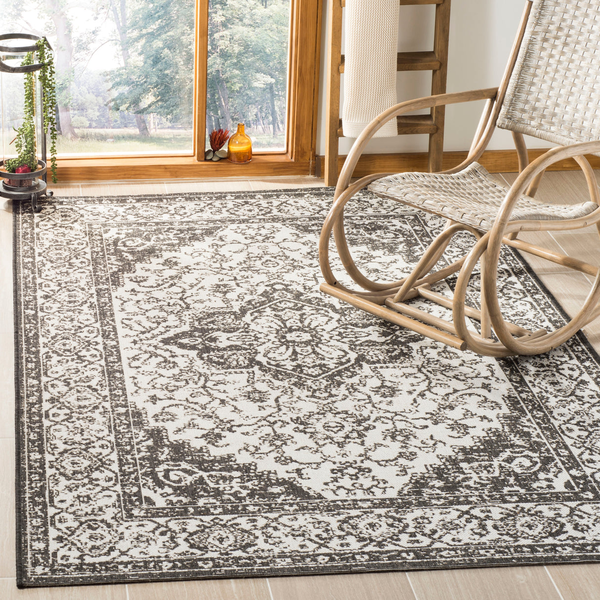 SAFAVIEH Linden Louann Indoor/ Outdoor Waterproof Patio Backyard Rug