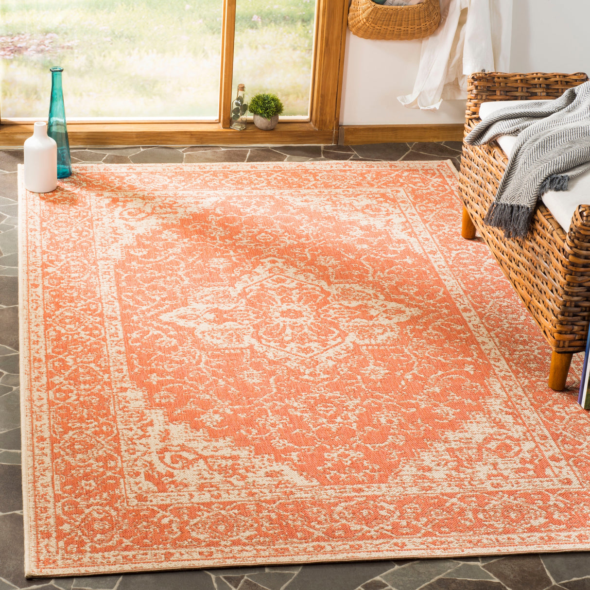 SAFAVIEH Linden Louann Indoor/ Outdoor Waterproof Patio Backyard Rug