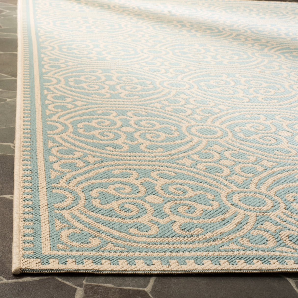 SAFAVIEH Linden Marylee Indoor/ Outdoor Waterproof Patio Backyard Rug