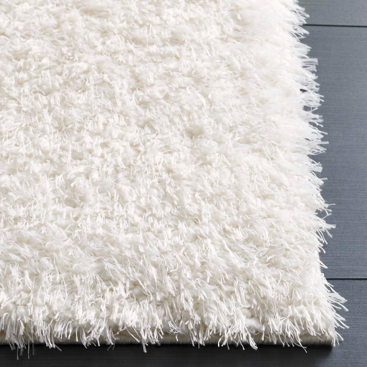 SAFAVIEH Lindsay Shag Luann Contemporary Rug