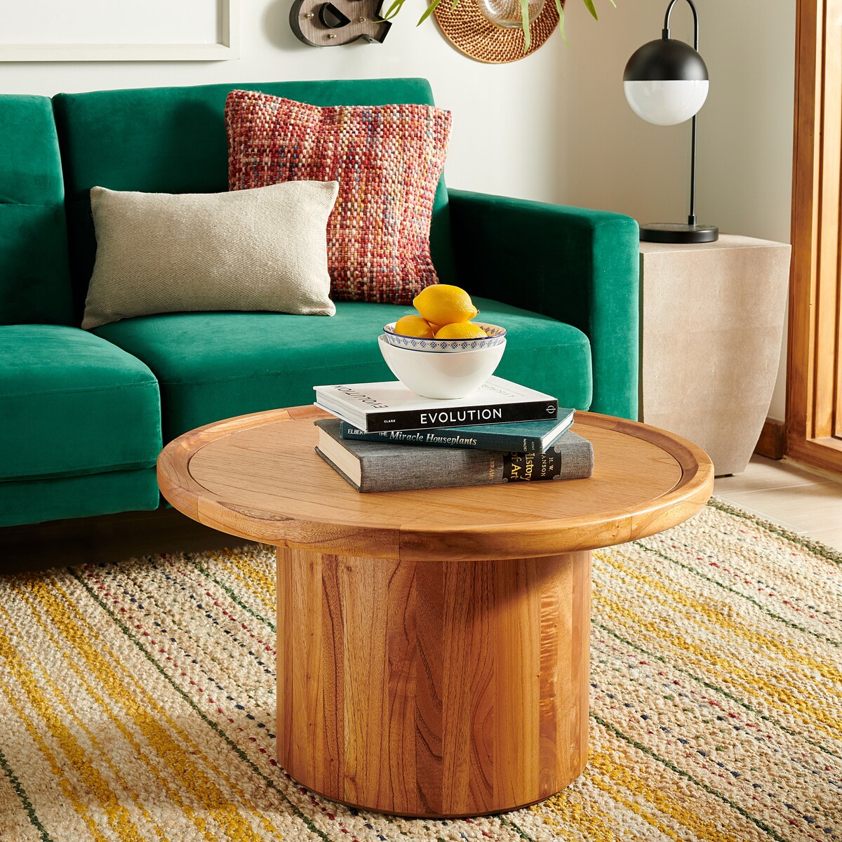 SAFAVIEH Lovey Round Pedestal Coffee Table - Natural. - 28Wx28Dx16H