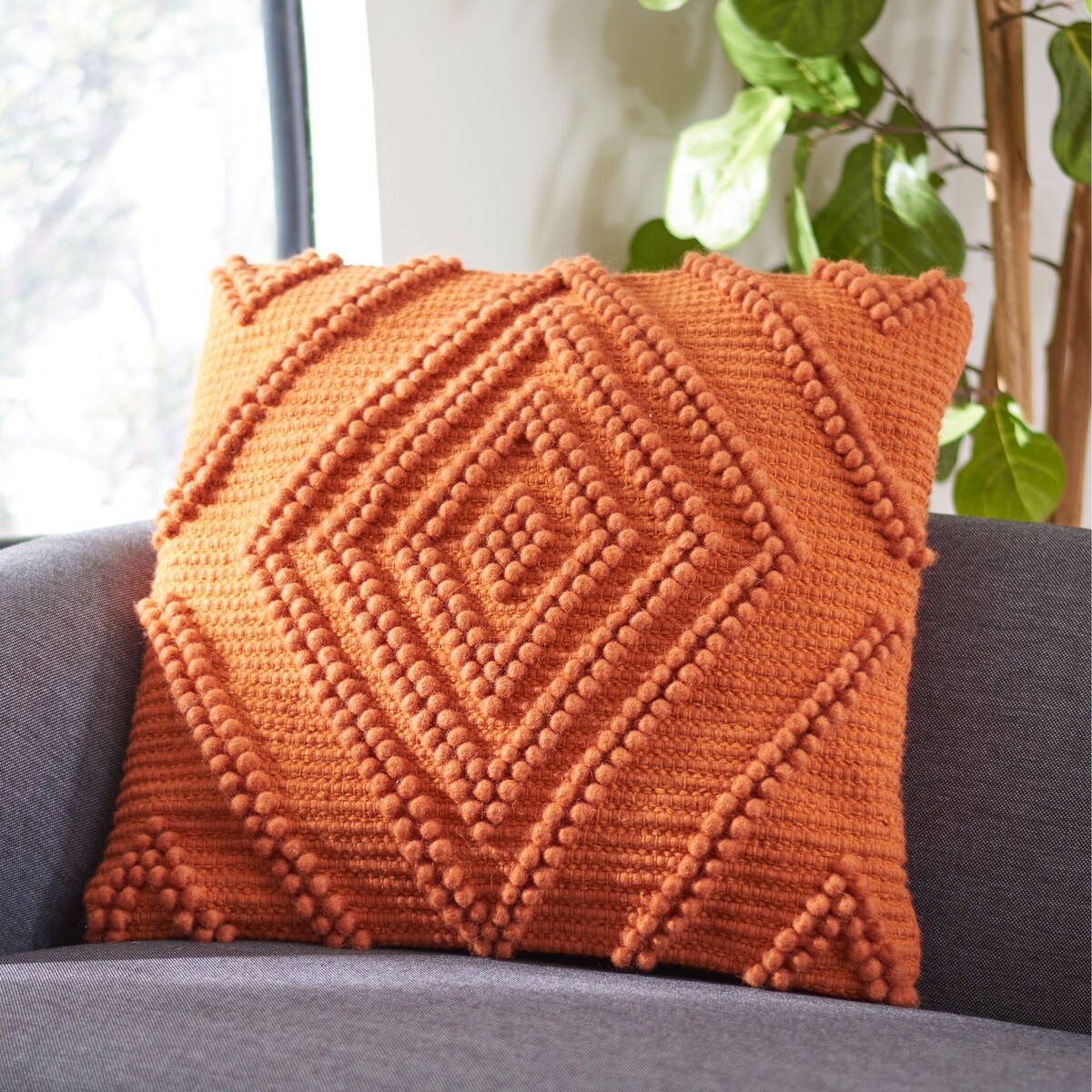 SAFAVIEH Ludmila Boho 20-inch Decorative Throw Pillow