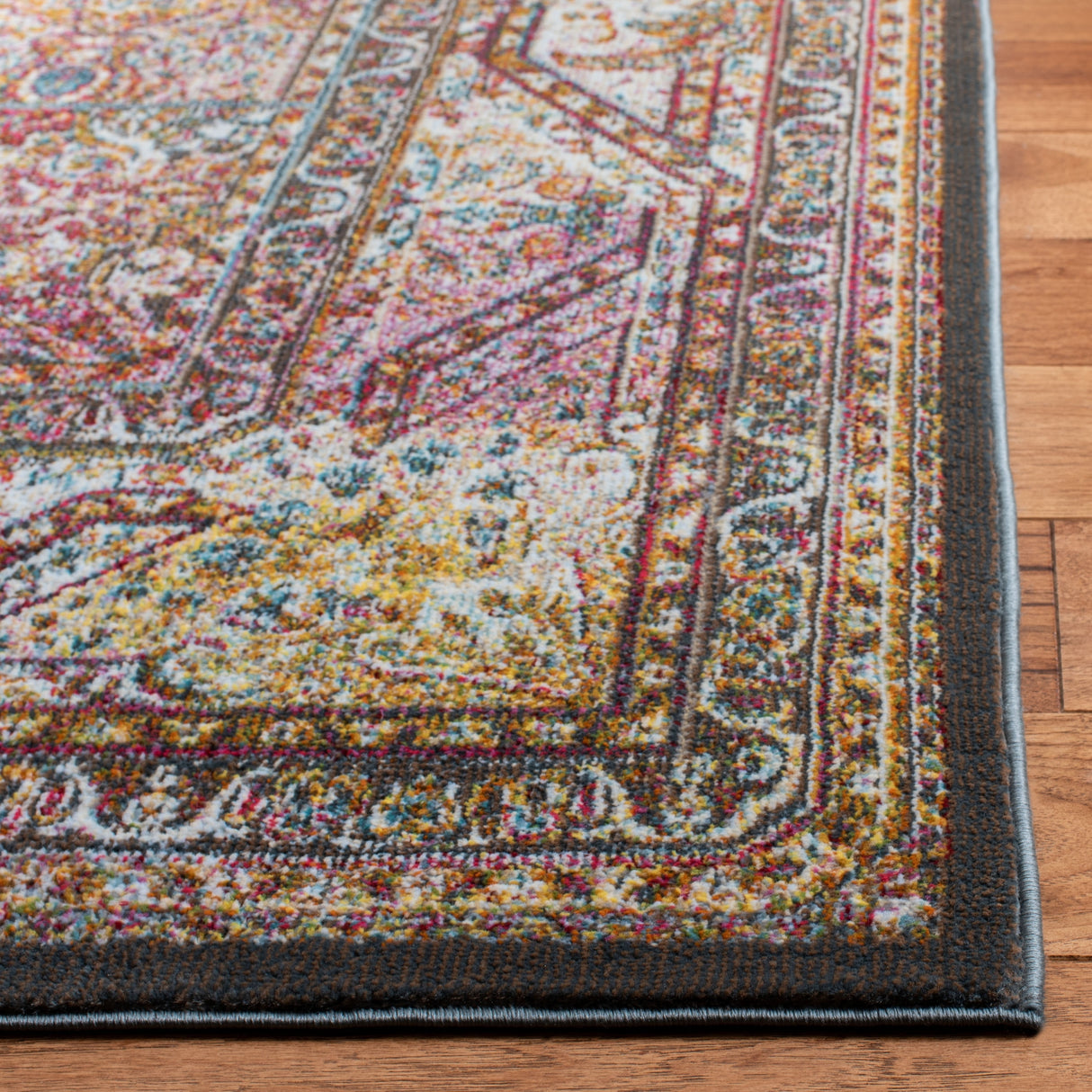 SAFAVIEH Luxor Belia Boho Medallion Distressed Rug