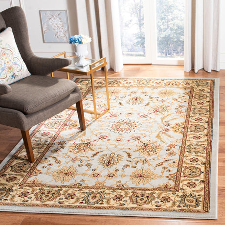 SAFAVIEH Lyndhurst Barbla Traditional Oriental Rug