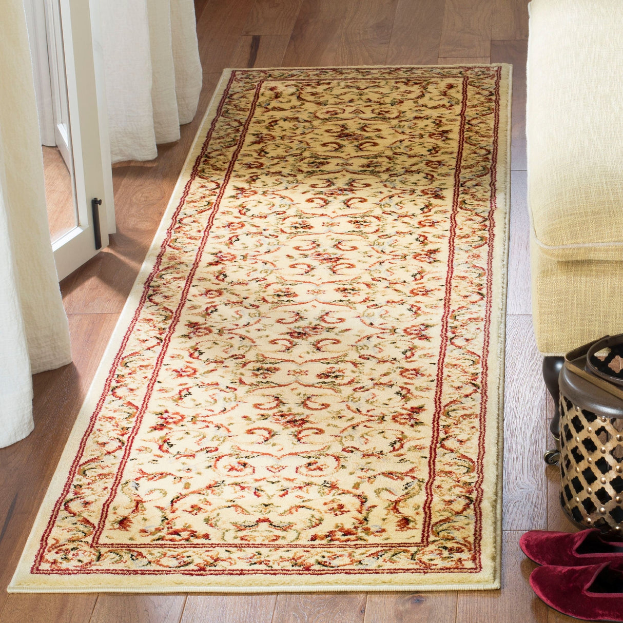 SAFAVIEH Lyndhurst Charlsie Traditional Oriental Rug