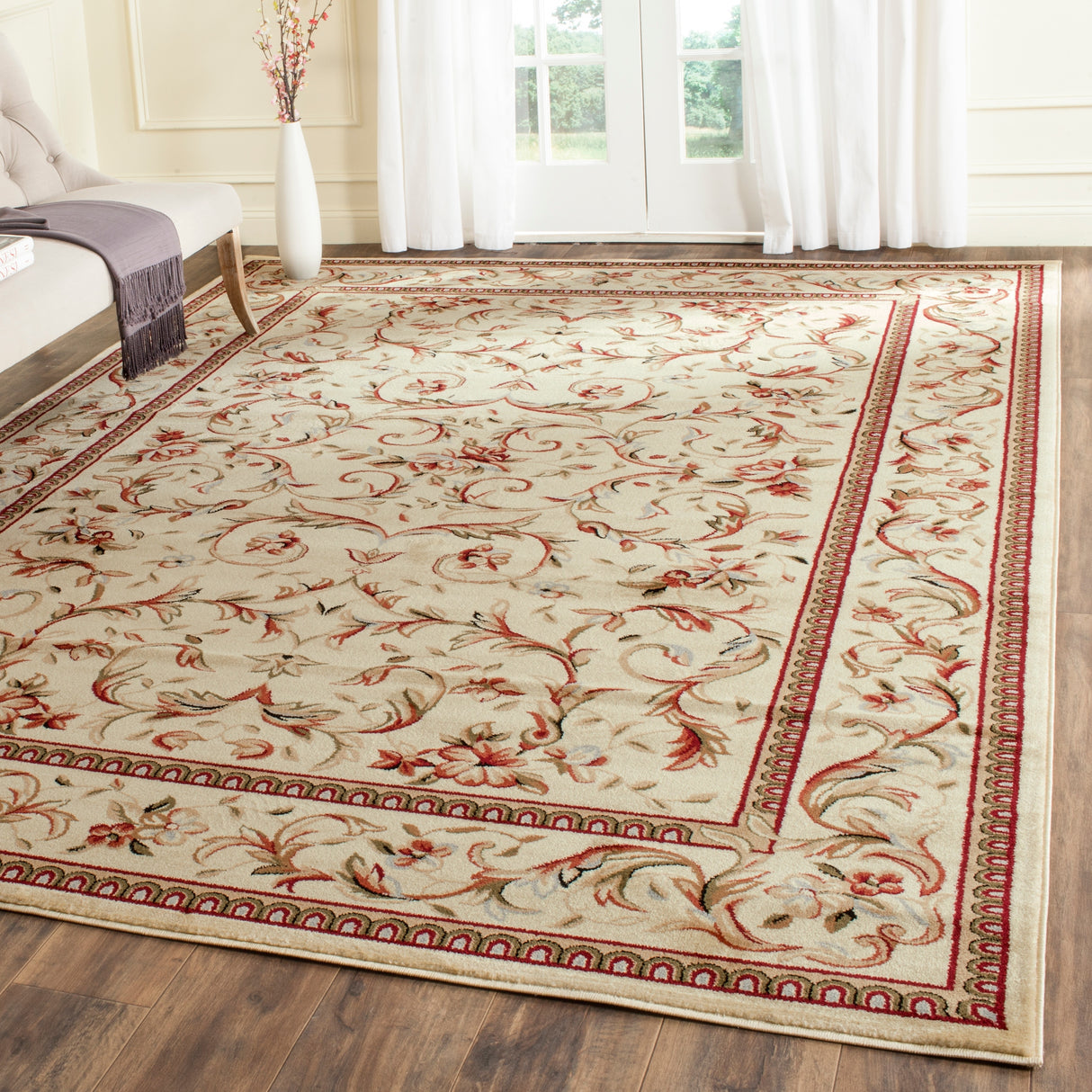 SAFAVIEH Lyndhurst Charlsie Traditional Oriental Rug